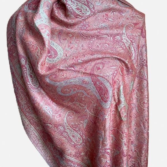pashmina Accessories - PASHMINA Taupe/Red Paisley Shawl with Fringe